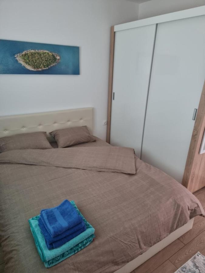Villa ,,Sea Breeze,, - Home By The Sea เนอา อันคิอาลอส ภายนอก รูปภาพ